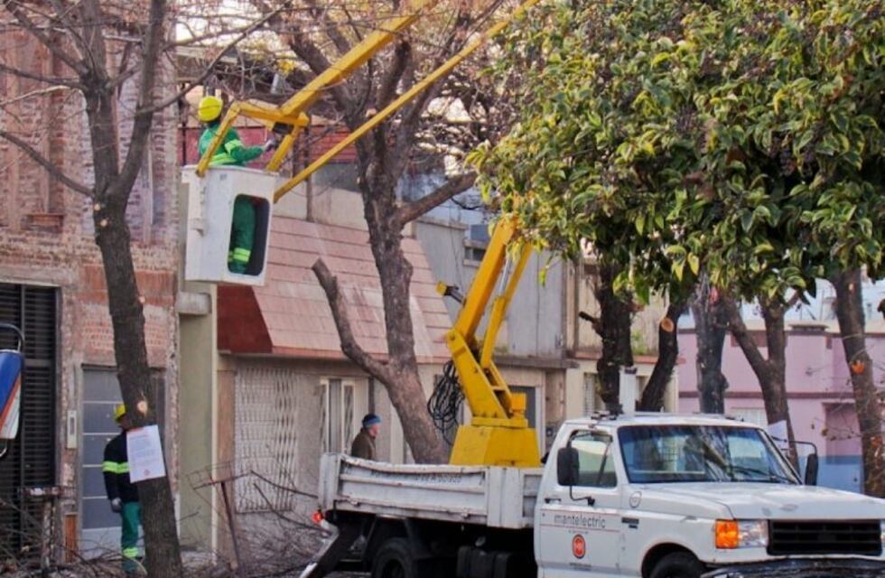 Anuncian un corte de luz por la mañana en la zona sur para trabajos de mantenimiento