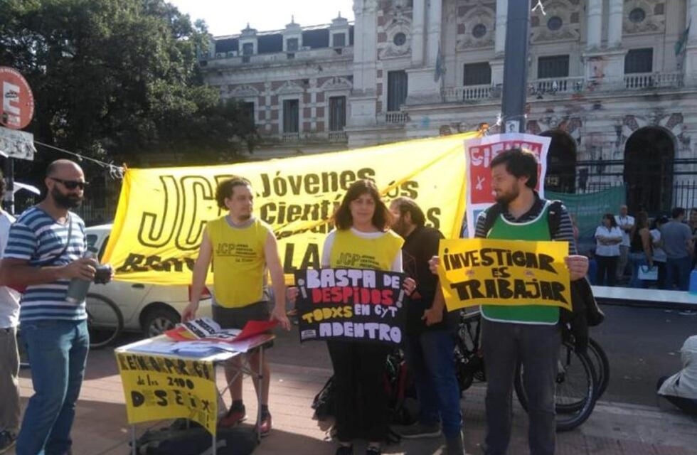 En su día, los científicos salen a las calles para protestar por el ajuste en el Conicet