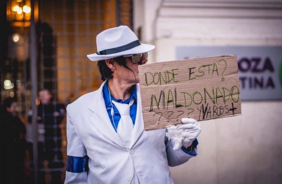 El Michael Jackson mendocino también pidió por la aparición de Santiago Maldonado