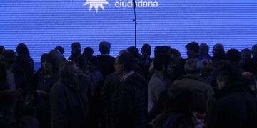 DYN267, BUENOS AIRES 13/08/17, BUNKER DE UNIDAD CIUDADANA EN ARSENAL\u002EFOTO\u002EDYN/ALBERTO RAGGIO\u002E