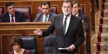 El presidente del Gobierno español, Mariano Rajoy, el 18/10/2017 en Madrid, España\u002E A menos de 24 horas para que expire el plazo otorgado por Madrid a Cataluña para que frene su plan secesionista, el presidente del Gobierno español, Mariano Rajoy, pidió al jefe del Ejecutivo catalán, Carles Puigdemont, que actúe \