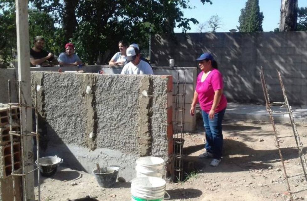 Más mujeres se animan a la cuchara y fratacho