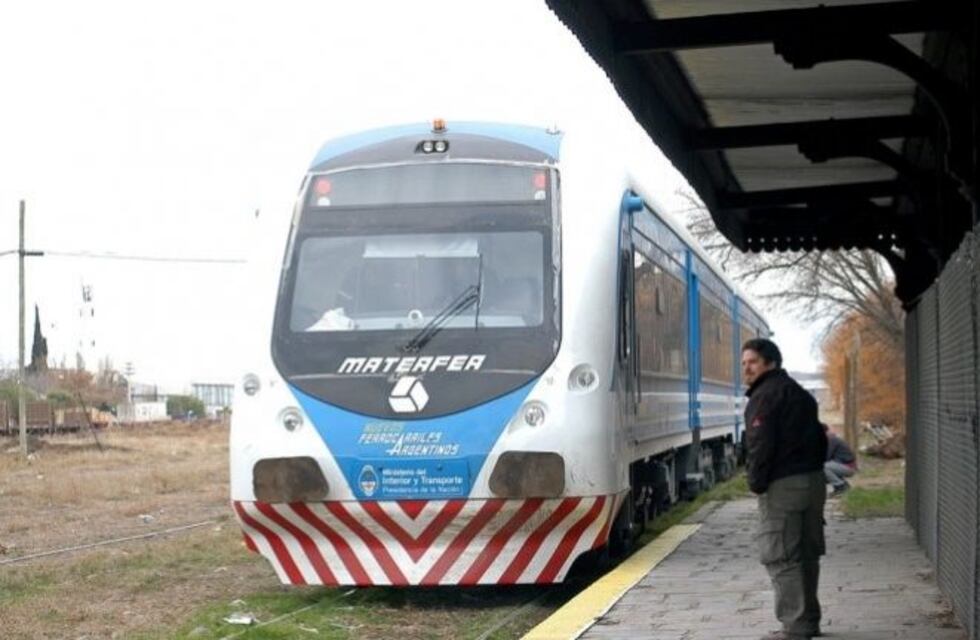 Se reanudó el servicio del tren tras varias horas sin funcionar