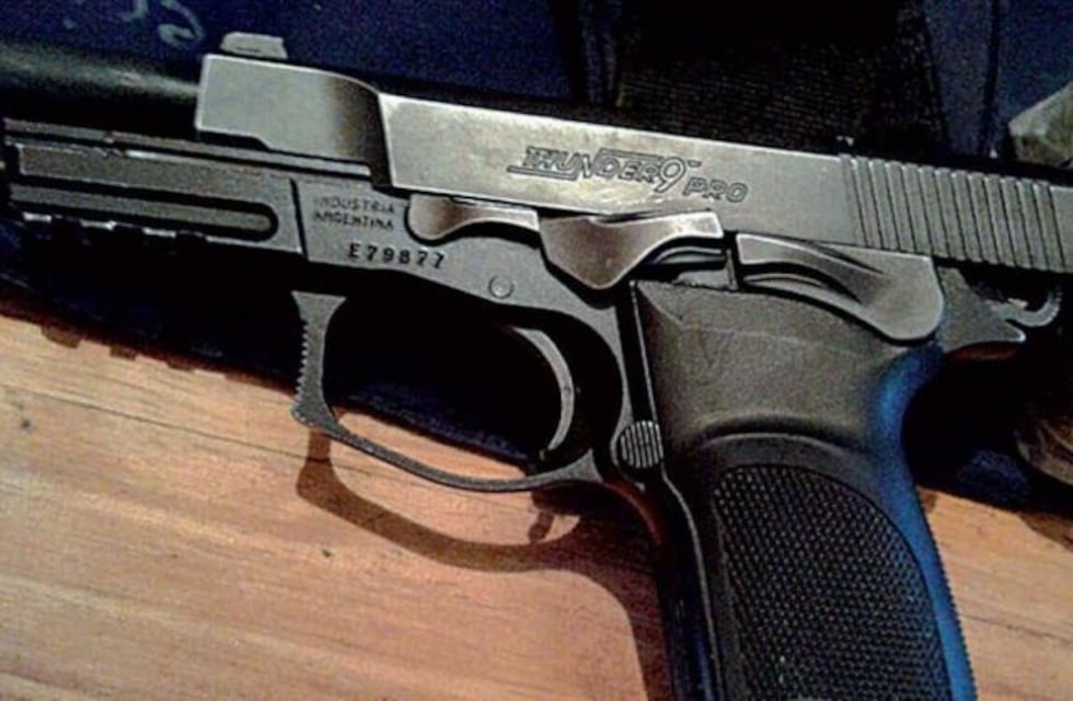 Asalto: una de las armas había sido robada de Jefatura