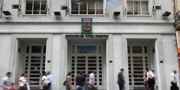 Dirigentes de clubes de Primera y el Ascenso llegaron a un acuerdo por el estatuto de AFA.