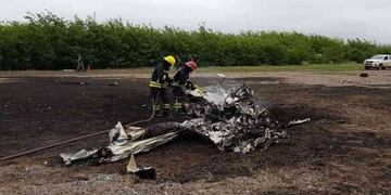 Víctimas fatales al caer una avioneta y estrellarse en Venado Tuerto\u002E (Twitter)