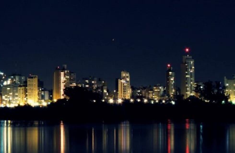 Lanzan concurso para obtener las mejores postales nocturnas de Rosario