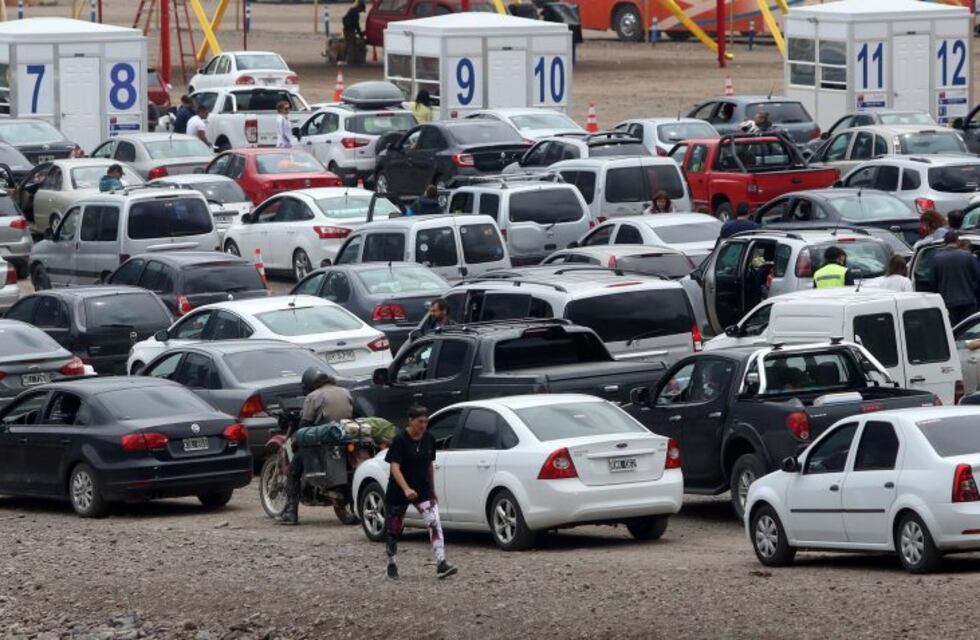 Paso a Chile: cuatro horas de espera por el fin de semana largo