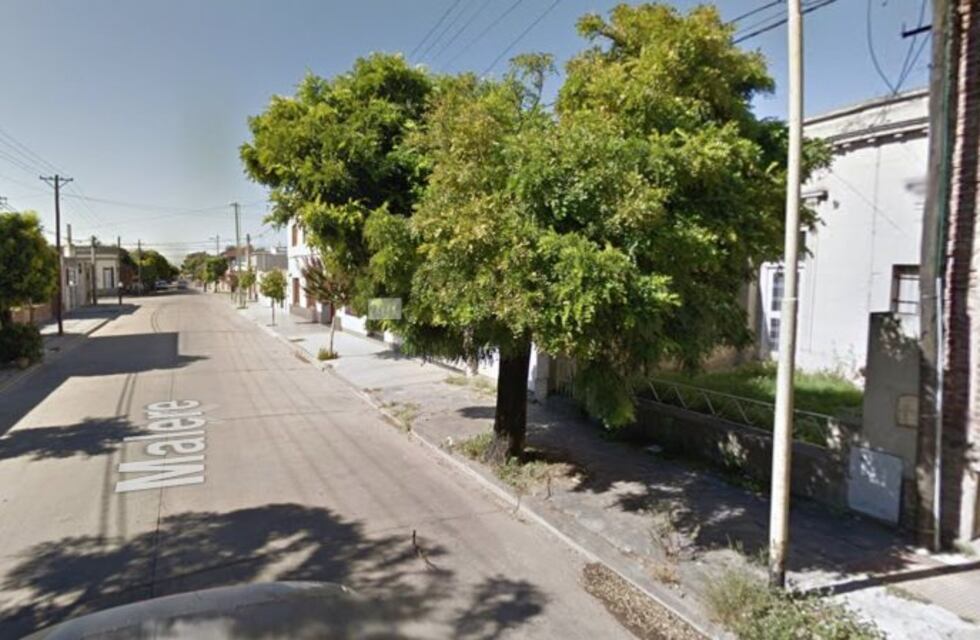 Atropelló a un barrendero en el centro de Azul y se fugó: buscan testigos