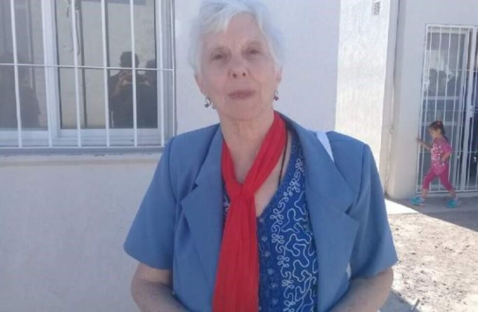 Partera récord: tiene 80 años y trajo 10 mil niños al mundo