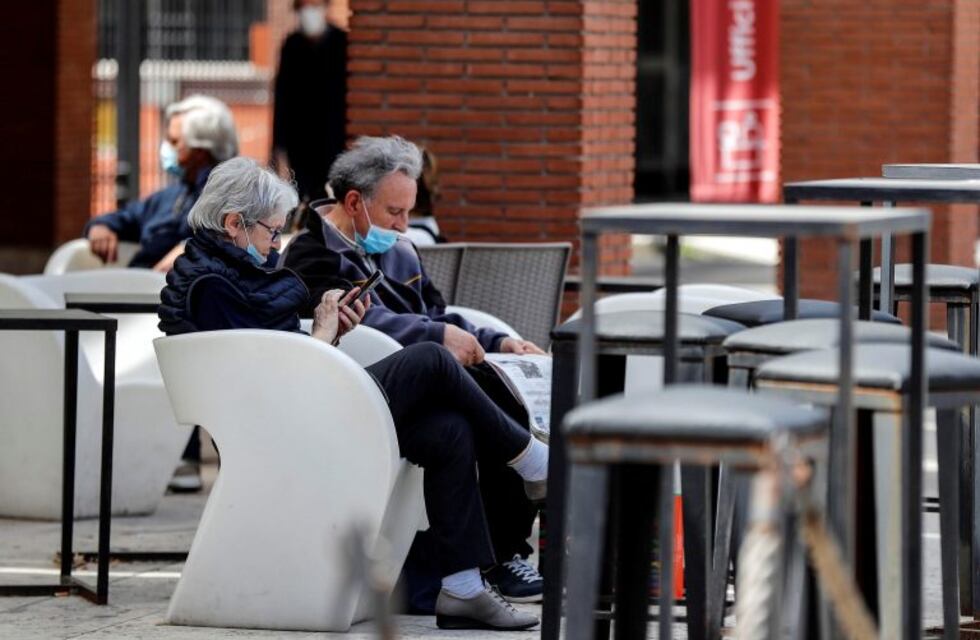 La OMS advirtió que "el riesgo de volver al confinamiento es muy real" si se relajan medidas