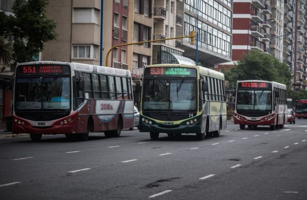 Colectivos: la UTA advierte por medidas de fuerza