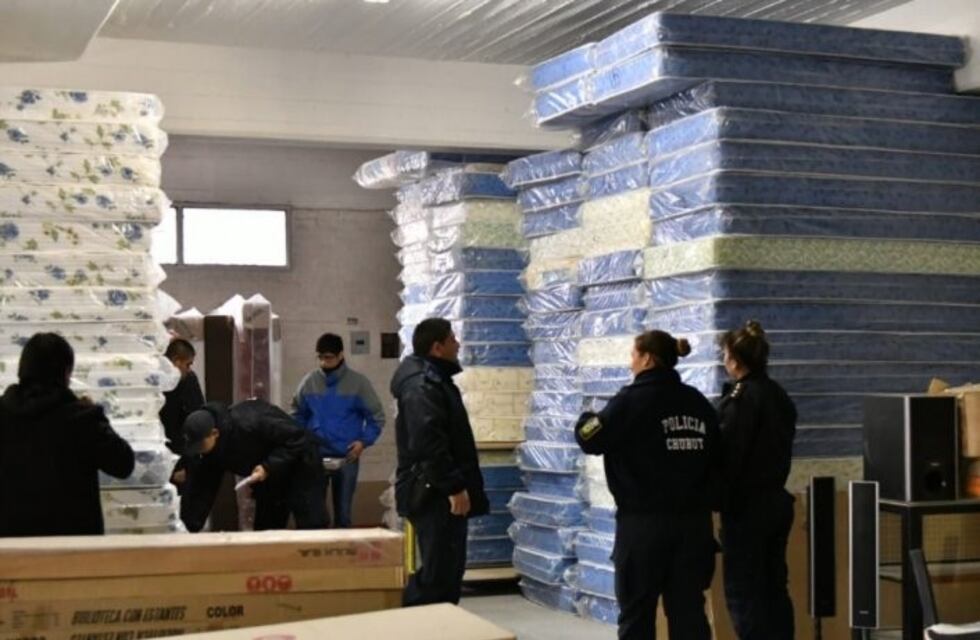Emergencia climática: Saunders confirmó que los colchones serán enviados a Comodoro Rivadavia