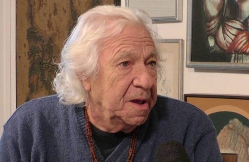 Despiden los restos del artista plástico entrerriano Carlos Asiaín