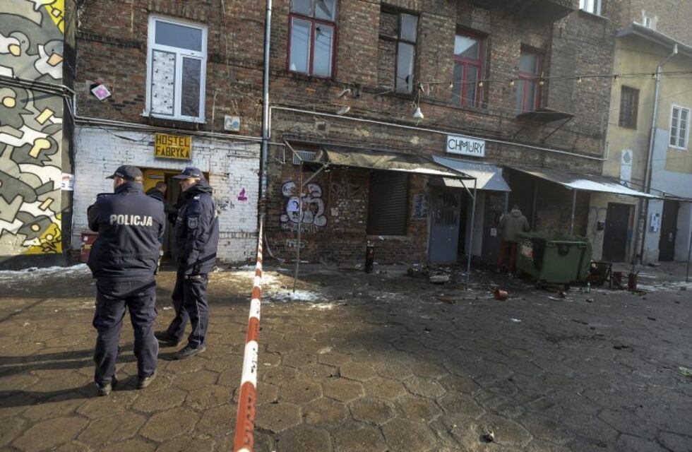 Fútbol violento: atacaron a fanáticos del Ajax en Varsovia antes del partido por Europa League