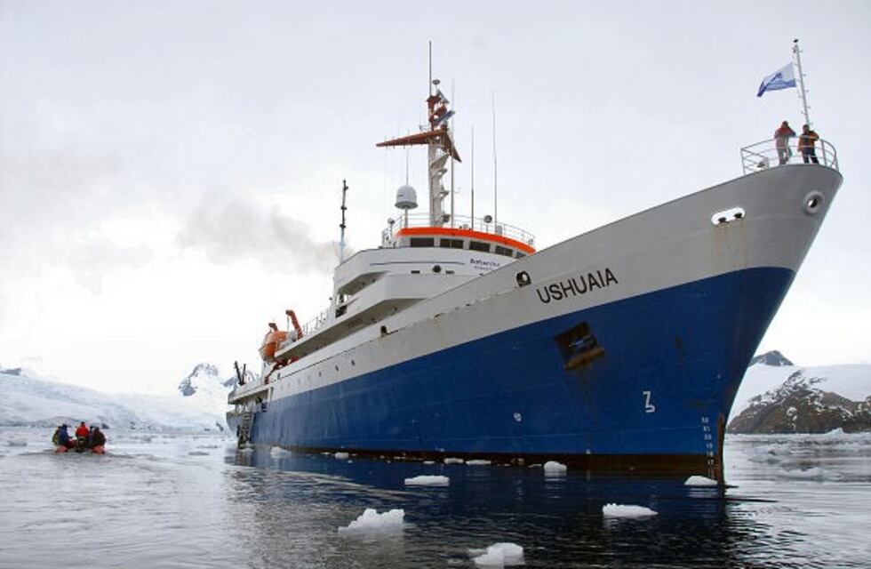 Un crucero se acercó al Puerto de Mar del Plata: Montenegro dijo "no van a entrar"