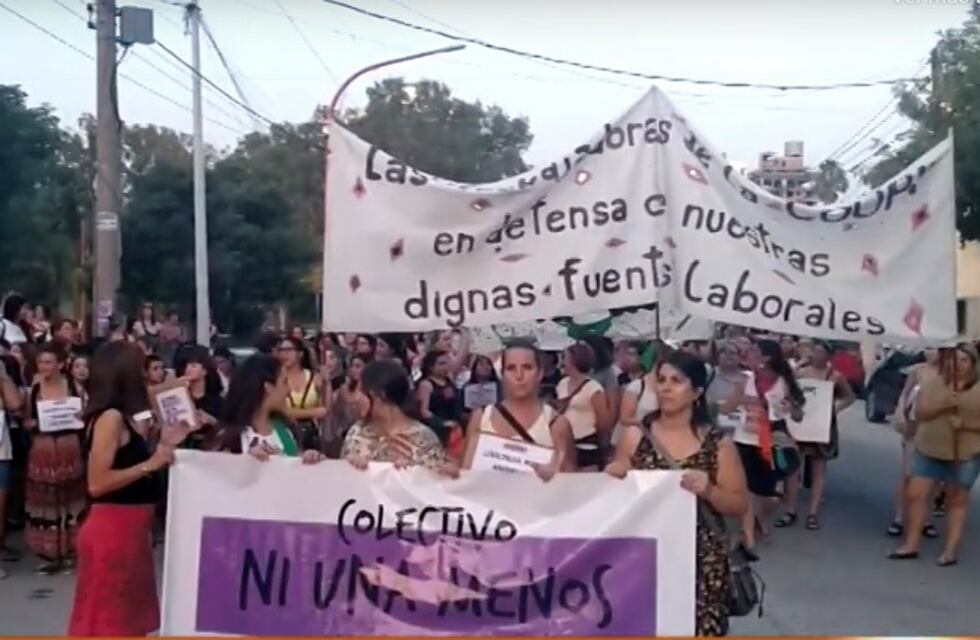 "Ni una Menos" marchó en Carlos Paz por el Día de la Mujer
