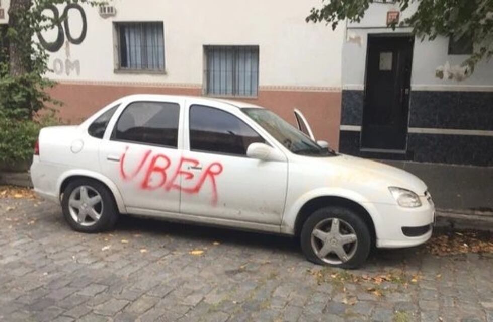 Procesaron a un taxista por atacar a un conductor de Cabify