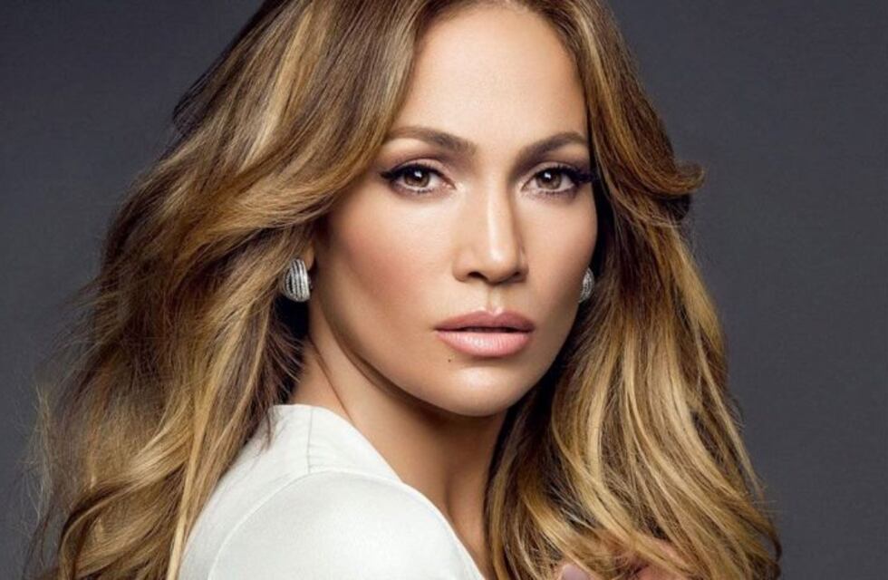 Jennifer Lopez se mostró en top y short de cuero que enloqueció a todos