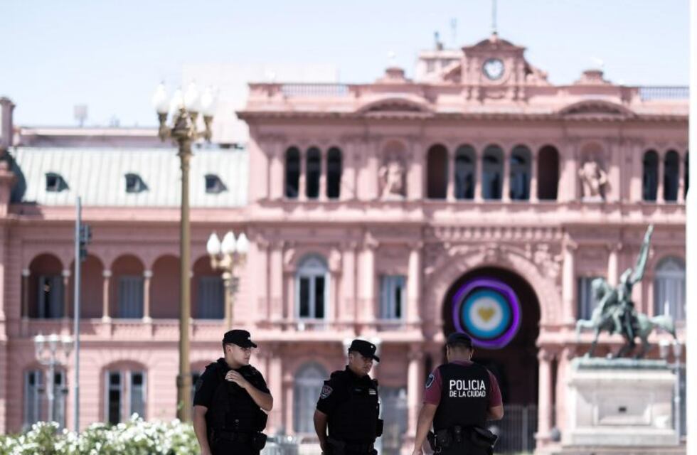 Hubo 20 detenidos en el primer día de aislamiento social en la Ciudad
