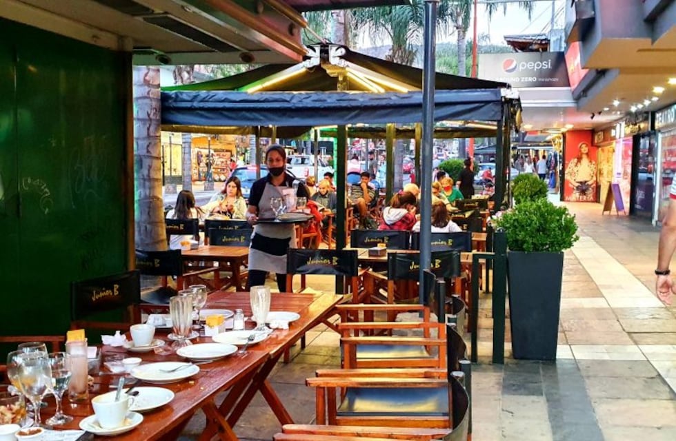 Bares y restaurantes de Carlos Paz conformes con la medida pero en desacuerdo con el horario