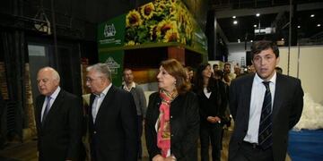 El gobernador Lifschitz y la intendenta Fein recorrieron los trabajos de armado de la Fiar 2017 en Metropolitano.
