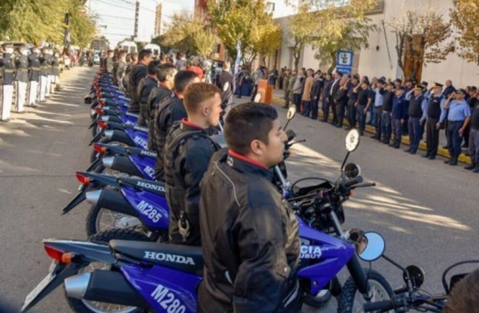 Entregaron nuevas motos y equipamiento a la Policía de Chubut