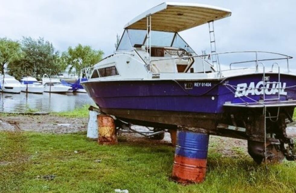 Un joven fue aplastado por una grúa en una guardería náutica