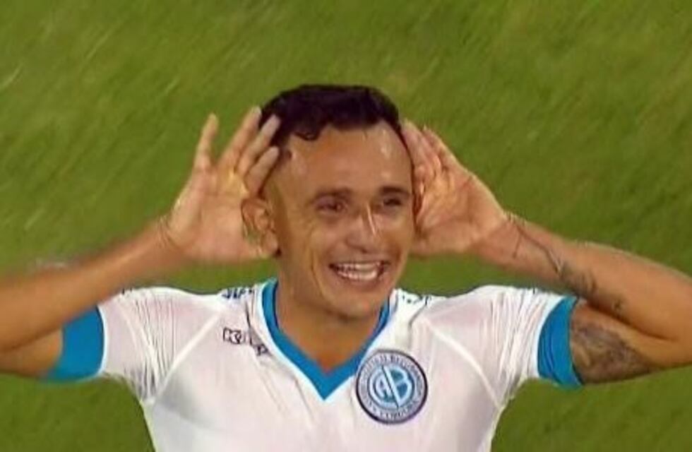 El golazo de Benítez y el festejo con dedicatoria