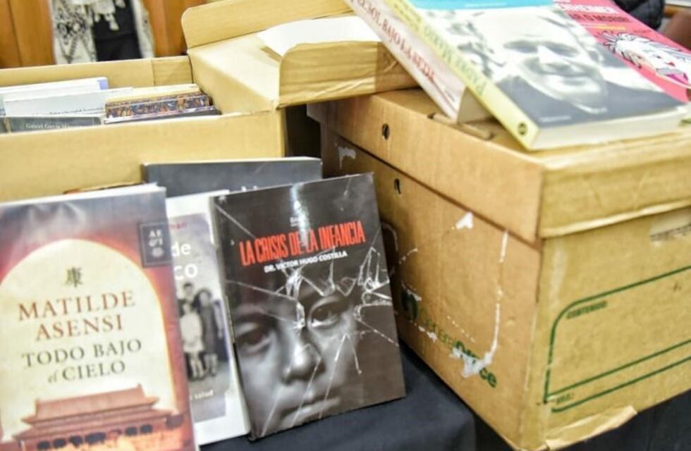 Se entregaron libros a los Municipios de Tránsito, La Tordilla y Toro Pujio