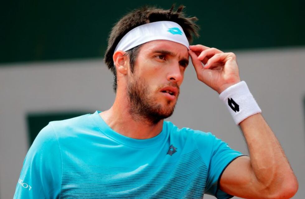 Leo Mayer no pudo con Benneteau y se despidió de Roland Garros