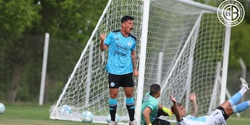Marcelo Estigarribia marcó el primero y el cuarto gol para la goleada de Belgrano a Racing en el predio Armando Pérez