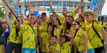 Fans of Colombia cheer before the Copa America football tournament group match against Argentina at the Fonte Nova Arena in Salvador, Brazil, on June 15, 2019\u002E (Photo by Raul ARBOLEDA / AFP)