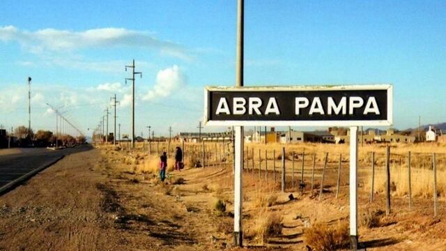 Ingreso a la ciudad puneña de Abra Pampa, en Jujuy