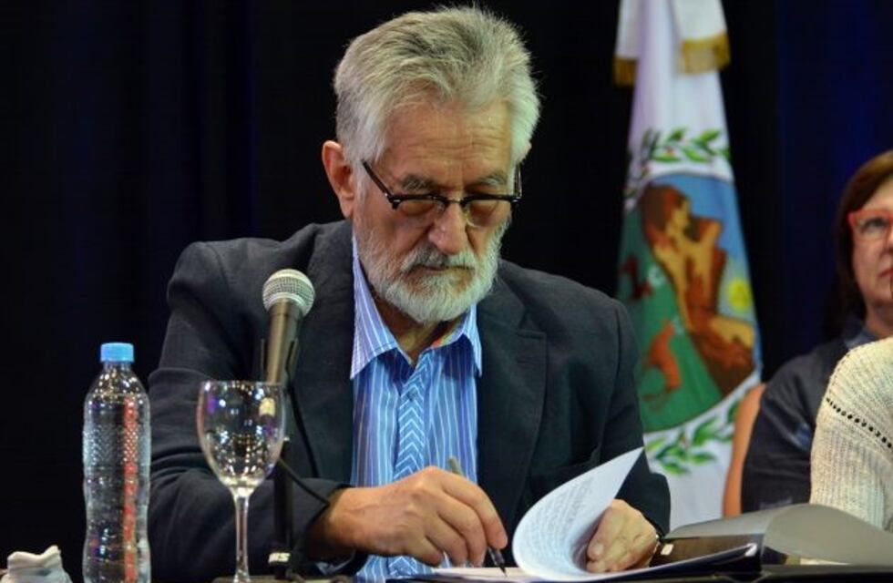 Rodríguez Saá busca un aumento del 61% en impuestos para el 2020