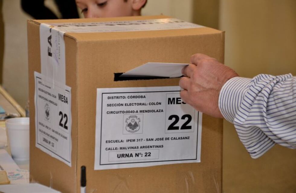 Se viene un "superdomingo" de elecciones en Sierras Chicas