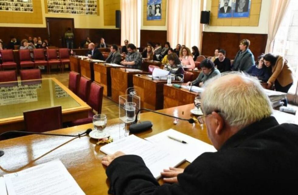 Varios concejales les pidieron a Arroyo que se disculpe por respaldar la vuelta del servicio militar