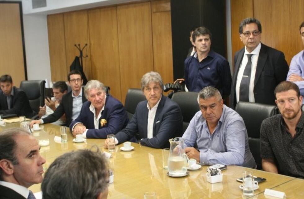 Fumata blanca en la AFA: hubo acuerdo, se levanta el paro de Agremiados y este jueves vuelve el fútbol