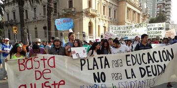 Movilización universitaria en Jujuy