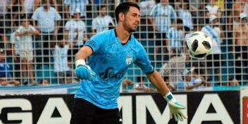 Augusto Batalla sería el nuevo apuntado para el arco de Newell's\u002E (Archivo)