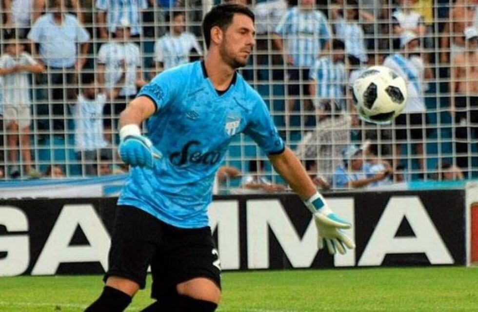 Caído lo de Sara, el nuevo apuntado para el arco de Newell's sería Batalla