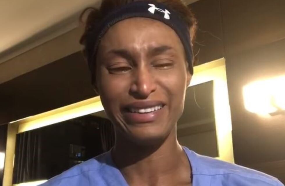 El llanto de una enfermera en Nueva York: "Estoy cansada de ver pacientes muertos"