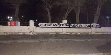 Vecinos de Jacobacci apoyaron a los pacientes con coronavirus que están internados