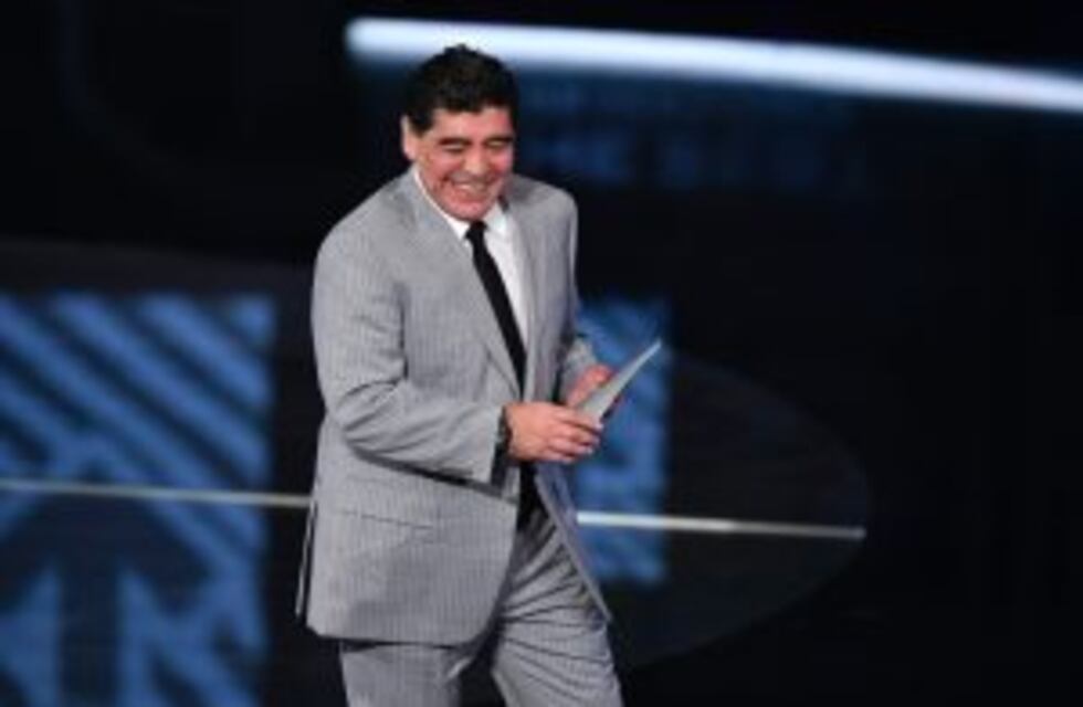 Maradona: "Después de 30 años sigo con el mismo amor por Nápoles"
