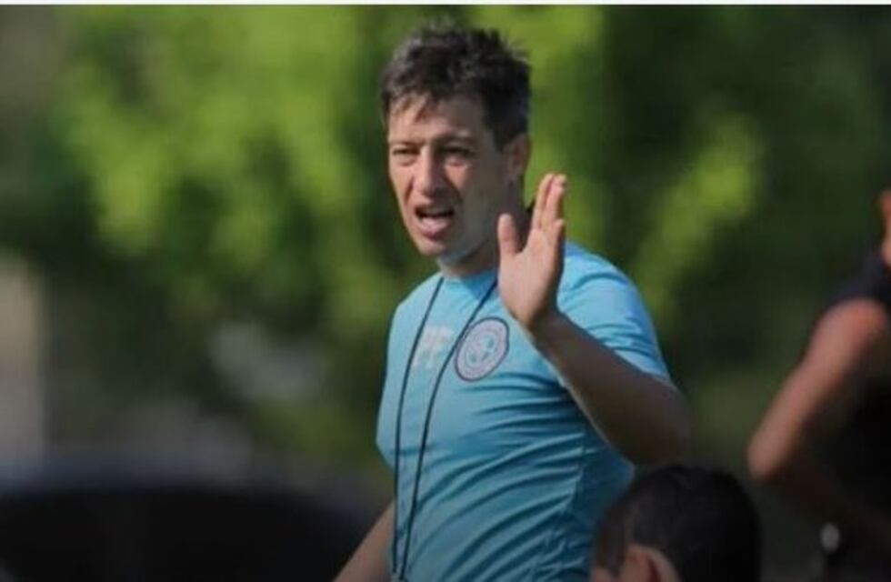 El PF Hernán Castex, de una polémica salida de Belgrano a trabajar con Maradona