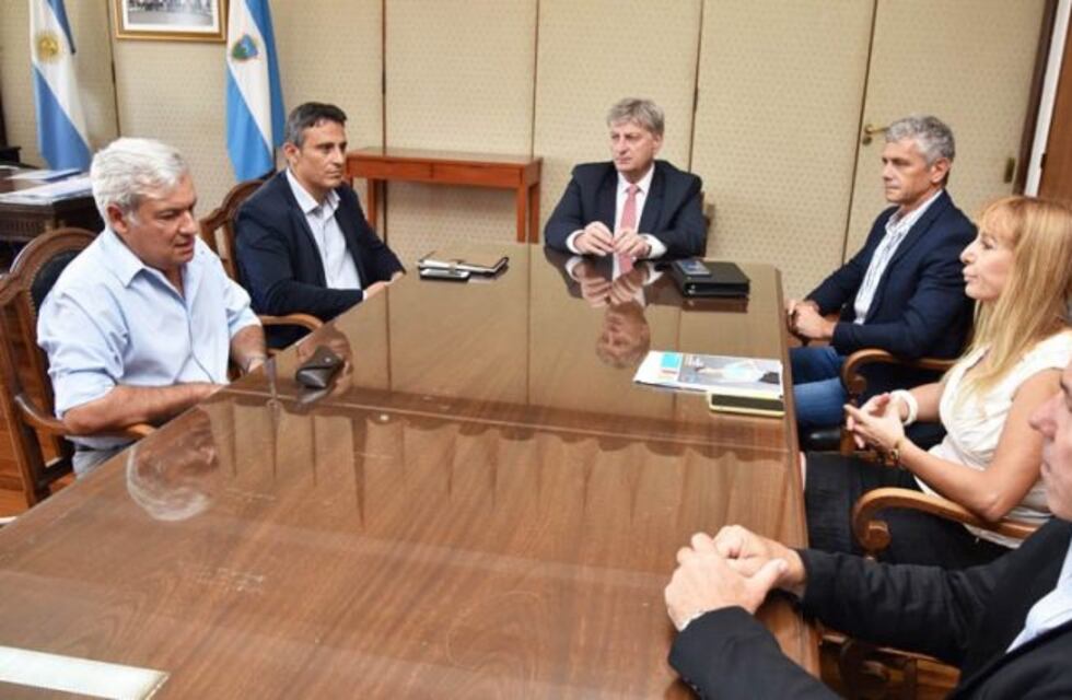 El gobernador de La Pampa convocó a extraordinarias para modificar la Ley de Coparticipación