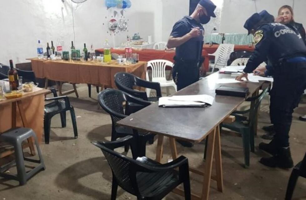 Córdoba: la Policía interceptó una fiesta de cumpleaños clandestina en barrio Ferrer