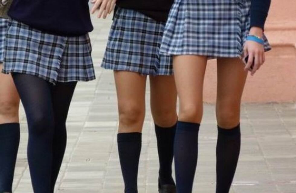 Un ordenanza irá a juicio por pegarle un chirlo en la cola a una estudiante