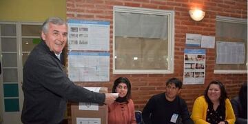 Gerardo Morales vota en las PASO, en Jujuy