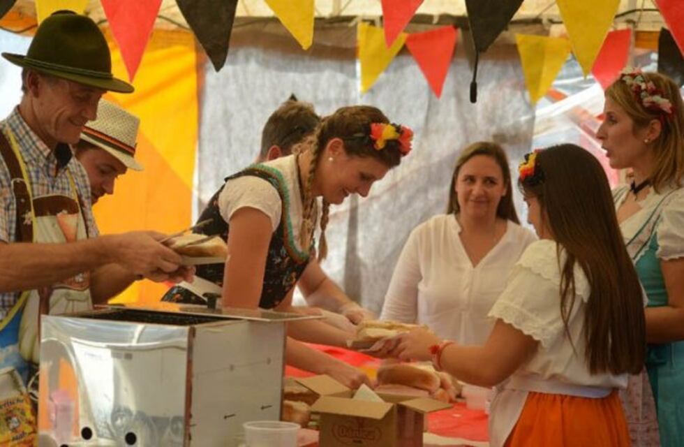 Se celebró el 2° Encuentro de Colectividades Pampeanas con mas de 35 mil personas